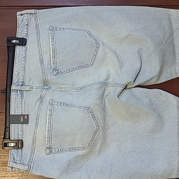 NWT Torrid distressed jeans size 18 short straight leg light denim - Picture 8 of 12